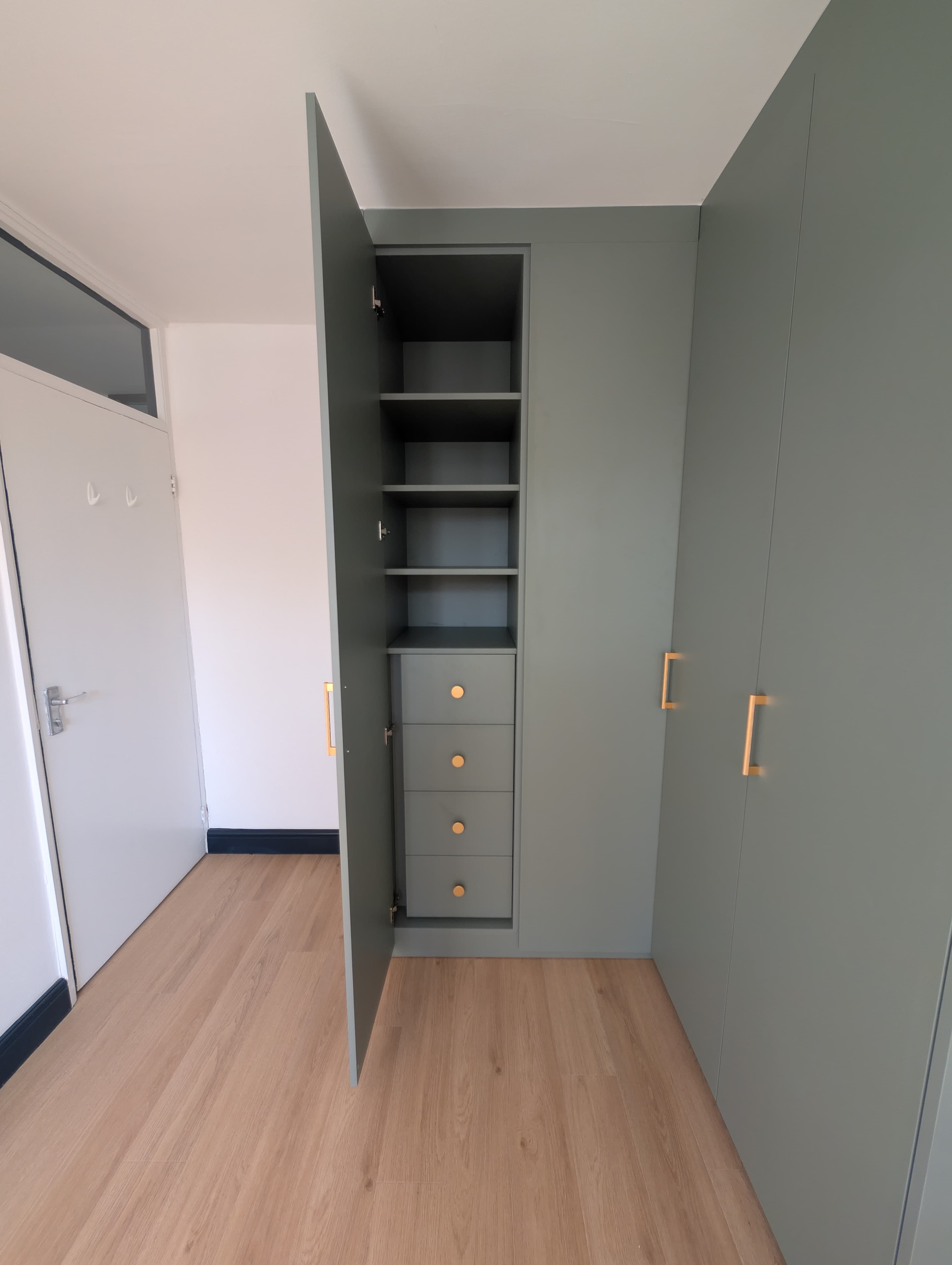Custom wardrobe project 18